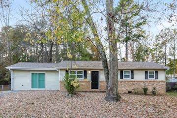 8621 CHESTNUT LN LITHIA SPRINGS, GA 30122